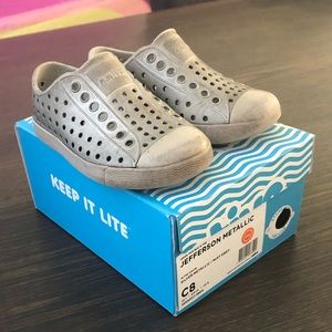 Native Jefferson Metallic- toddler size 8